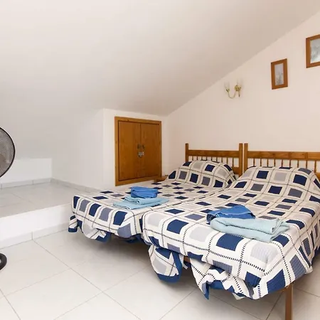 Cristian Sur 12 Two Bed * Los Cristianos (Tenerife)